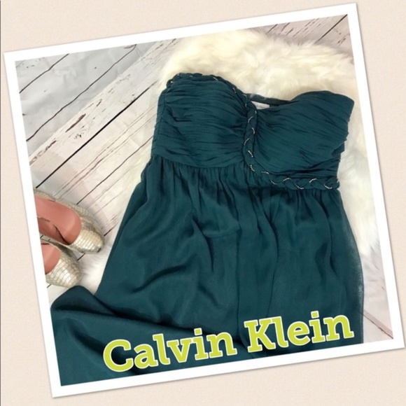 Calvin Klein Dresses & Skirts - Strapless green Calvin Klein evening gown size 14